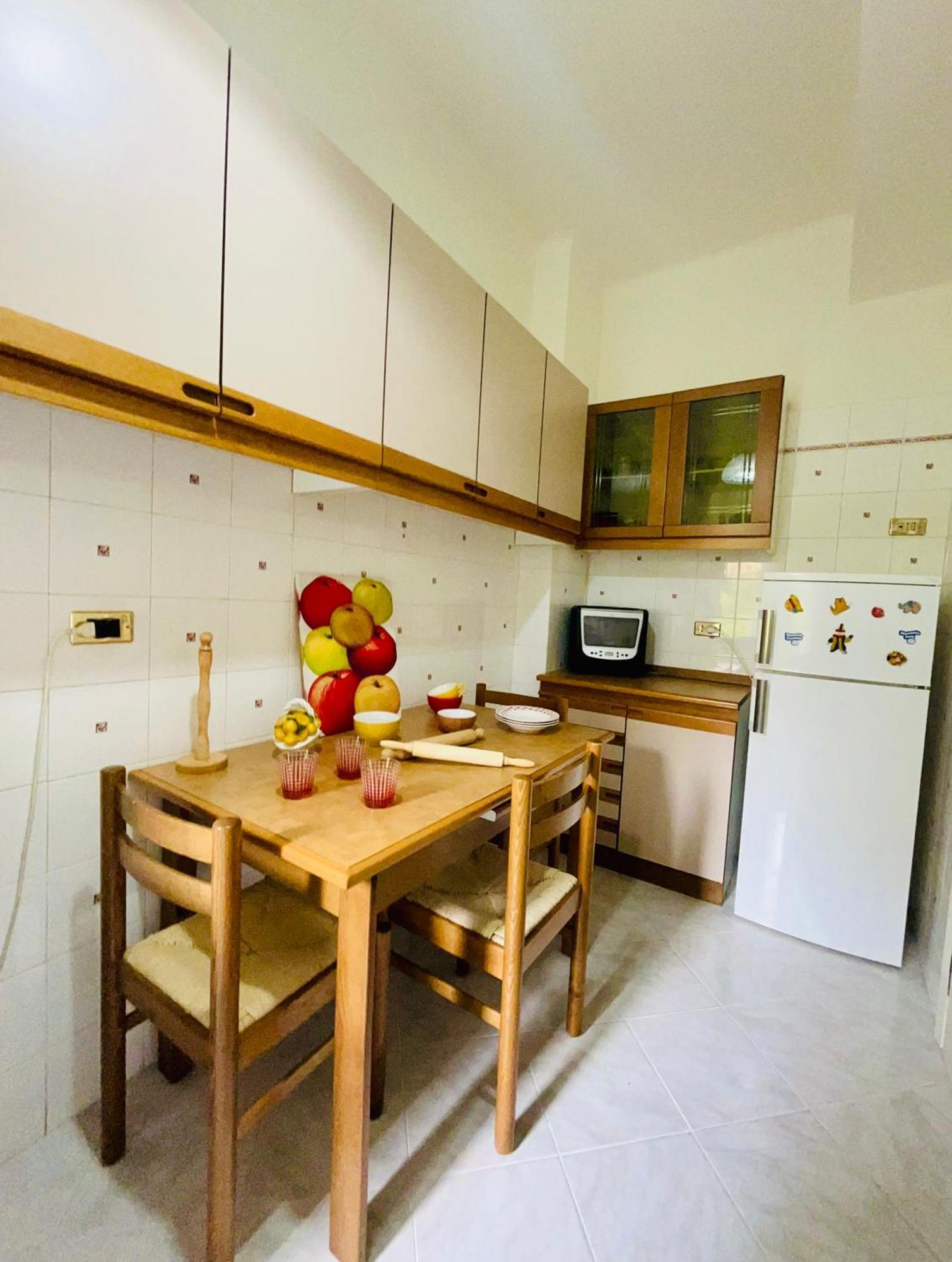 Ampio Appartamento Centrale サンレモ エクステリア 写真